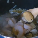 cómo hacer sopa de marisco 3