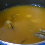 cómo hacer sopa de marisco 5